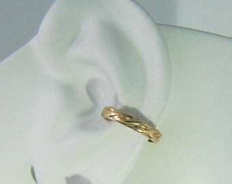 Gold Ear Cuff, Non-pierced Cartilage Wrap Earring,Earring, Fake Conch No Piercing Cuff Earring, Earcuff, Faux Piercing, Celtic Braid ECELTGF