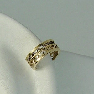 Helix Earring, Cartilage Piercing Ear Cuff, Gold Hex, Upper Ear Hoop, Body Piercing, Helix Post Earring, Helix Piercing LATTICE MCG1GFP