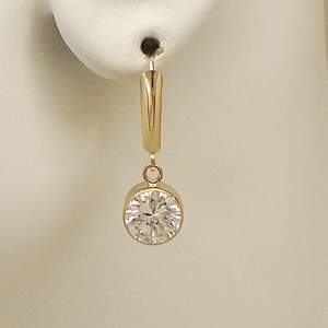 14K Solid Gold CZ Dangle Round Bezel Setting Lever Back Drop Earrings, Cubic Zirconia Diamond look, Bar Top Secure Lever Backs 14KCZ8BZDBTLB