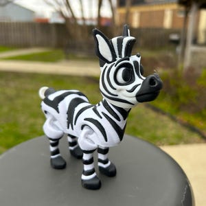 Articulated 3D printed Zebra multicolored fidget Anxiety toy Ornament sculpture Fidget  Flexible Sensory Pet Custom Desk Decoration
