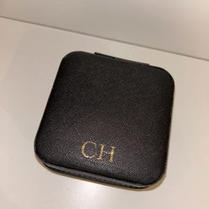 gepersonaliseerd uniek reiskoffer sieradendoosje. leuk als cadeau. ideaal voor in de reiskoffer.