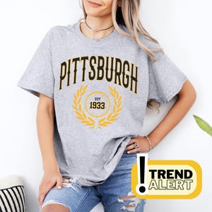 Old School Pittsburgh Football Tee | Preppy Style Pittsburgh Steelers T-Shirt, Steelers Football Fan Gift for Women, Old Money Aesthetic