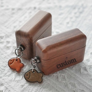 Estuche de cuero personalizado con letras grabadas para AirPods, con nombre, estilo y color personalizados, para AirPods 1, 2, 3 y AirPods Pro.