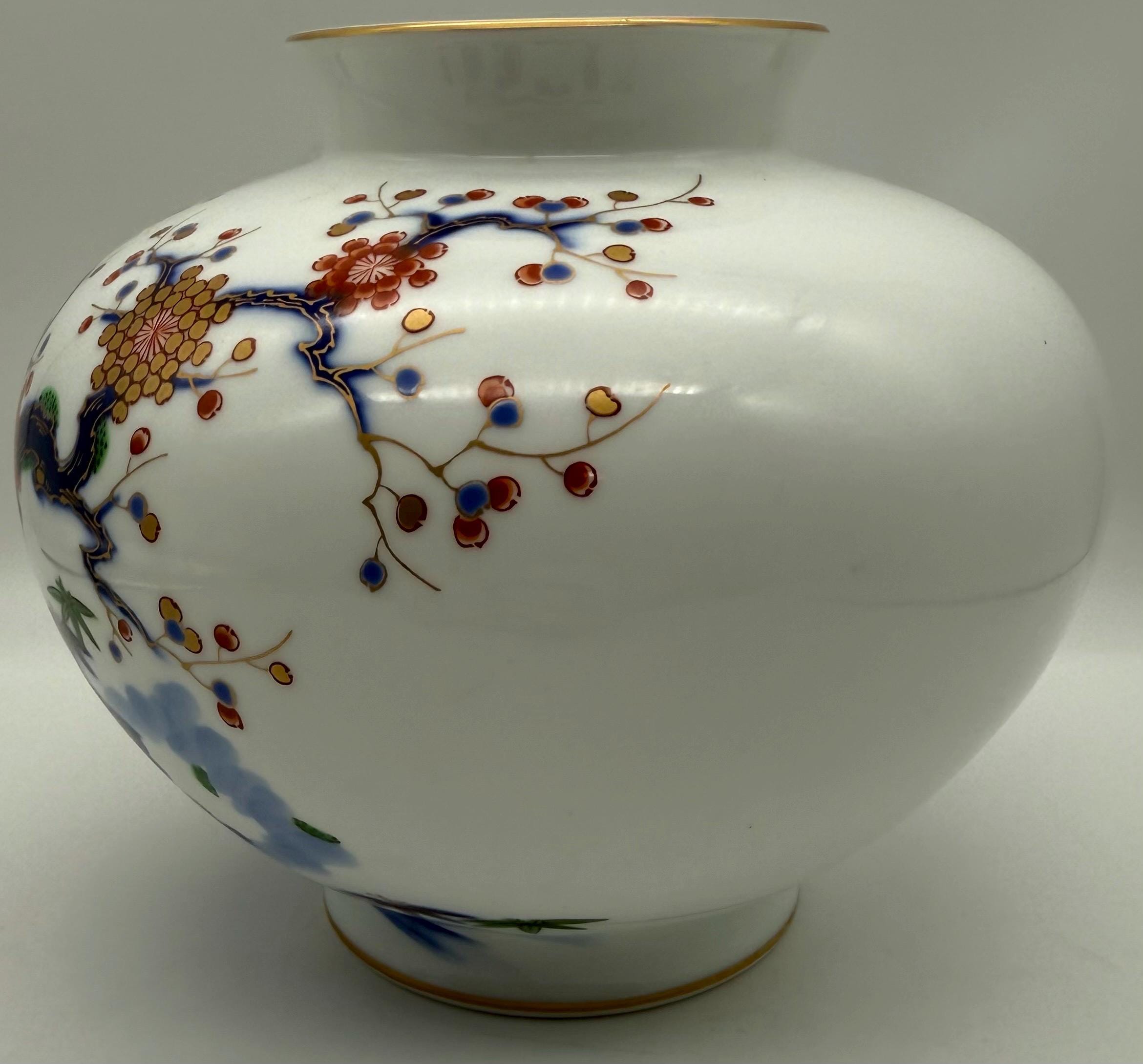 クラシカルアンティーク。☆vintage☆白磁器 花瓶 深川製☆和風モダン 深川の本格派皇室御用達花瓶 - Etsy 日本