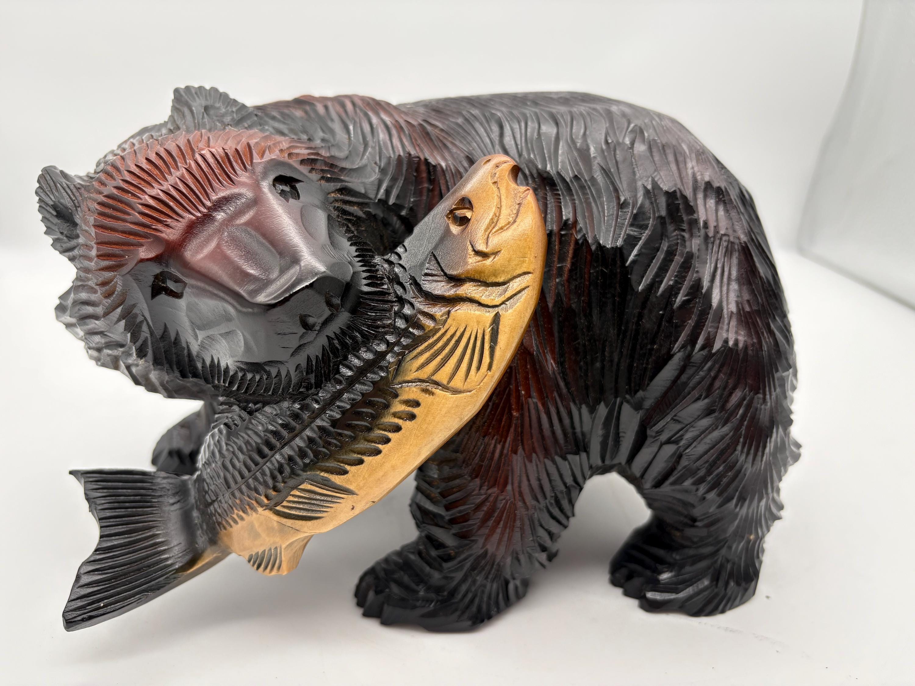 Carved wood bear with fish - Etsy 日本
