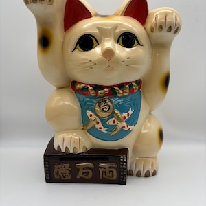 Large Vintage Japanese Ceramic Lucky Cat Maneki Neko