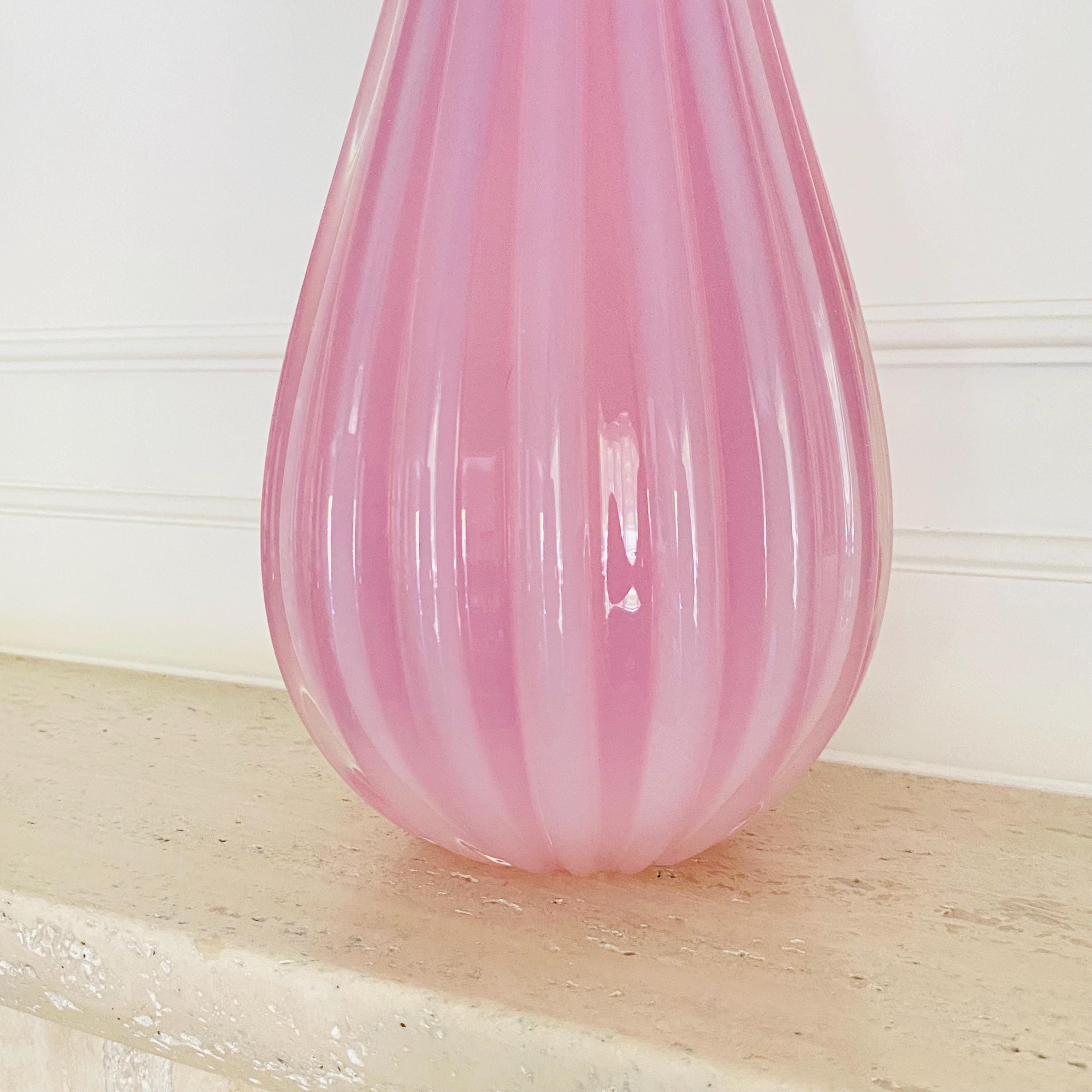 ピンクのムラーノ花瓶、ヴィンテージイタリアンアートガラスのセンター