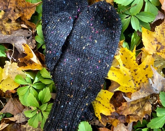 Hand Knit Black Tweed Wool Mittens: Seamless Winter Gloves