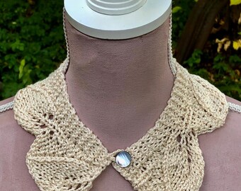 Cuello de encaje tejido a mano: estilo Peter Pan retro, botón de abulón