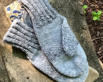 Mitones de mezcla de lana gris tejidos a mano: accesorio de invierno clásico y grande para mujer