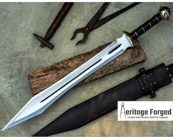 ESPADA GLADIUS / Hoja de 21 pulgadas de largo forjada a mano / Espada Gladius / Hecha a mano con resorte de hoja de Truck-Balance templado al agua / Afilada
