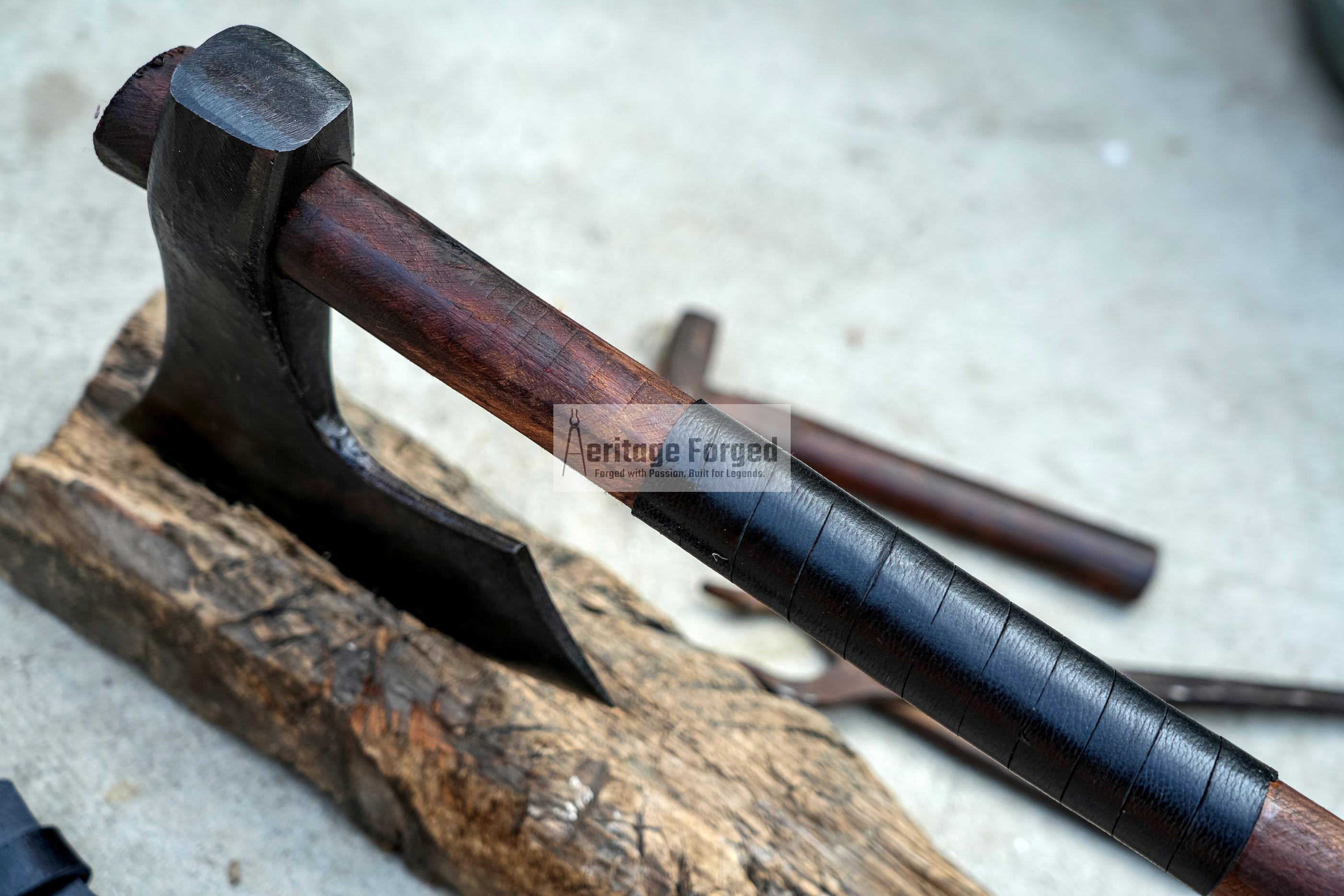 Hache Viking à double tête, hache barbue en acier forgé à la main, cadeau pour lui, hache Viking à double lame, cadeau de Noël - Canada