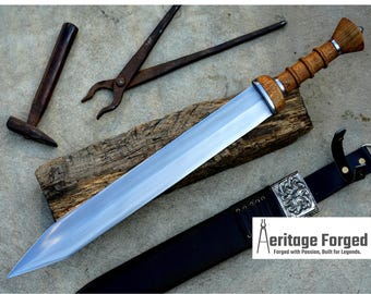 ノウア型青銅短剣 - ノウア短剣 - 後期青銅器時代 - 青銅短剣レプリカ