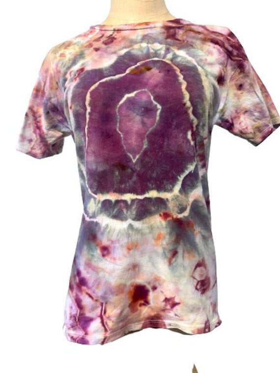 Women's Large Hand Dyed Cotton T-Shirt with Black Cherry Geode Pattern