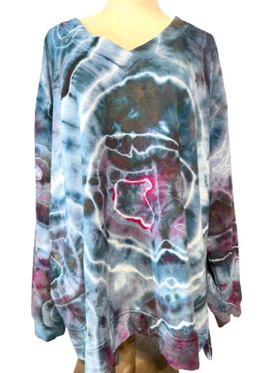 Hand Dyed V-Neck Women's XXL Sweatshirt in Pink and Grey