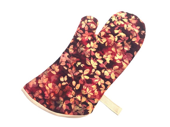 Quilted Batik Fabric Oven Mitt with Red Leaves Print, Fall Color Cloth Kitchen Linen