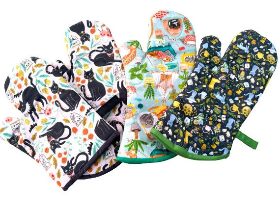 Cat Quilted Fabric Oven Mitts with Print and Hanging Tab Options