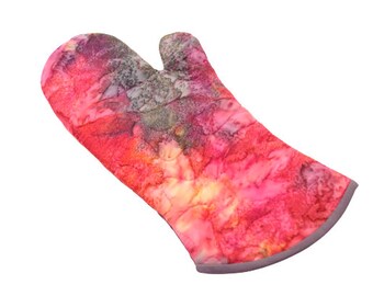 Quilted Oven Mitt with Hand Dyed Batik Fabric in Shades of Pink, Purple and Grey