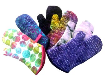 Colorful Quilted Oven Mitt with Hand Dyed Batik Fabric, with Hanging Tab Option