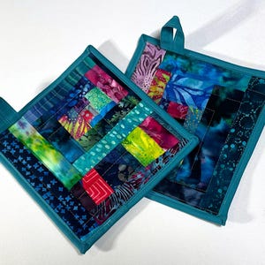 Porte-pots en batik matelassé avec patchwork coloré teint à la main