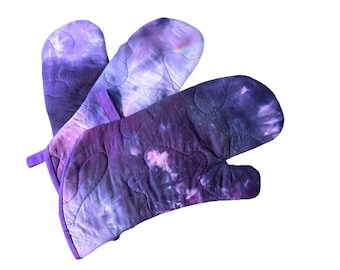 Quilted Hand Dyed Fabric Oven Mitt in Shades of Purple