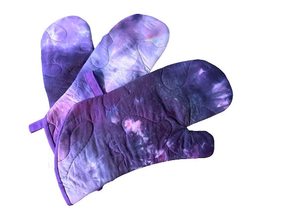 Quilted Hand Dyed Fabric Oven Mitt in Shades of Purple