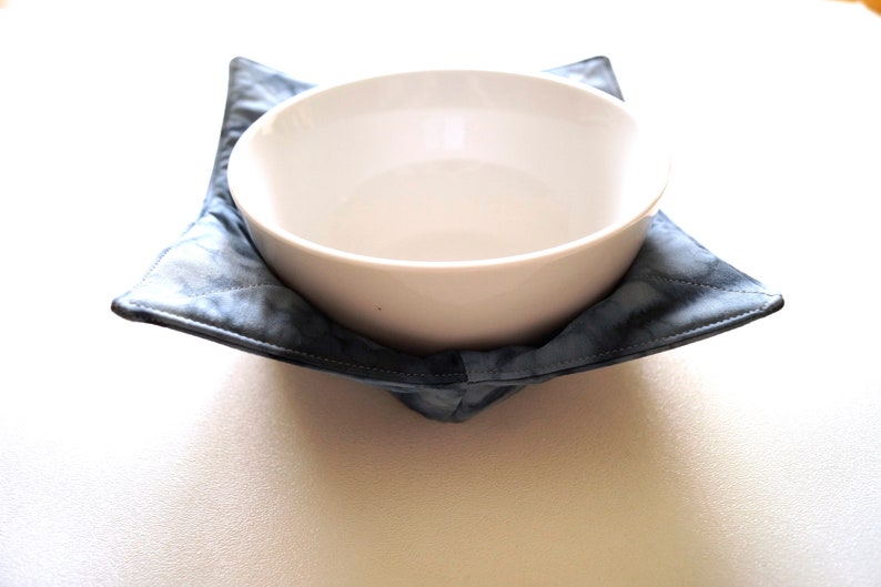 Microwave Bowl Cozy with Blue Batik Fabric in Large or Regular Size image 2