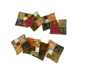 Posavasos de tela batik acolchada en tonos tierra, juego de cuatro