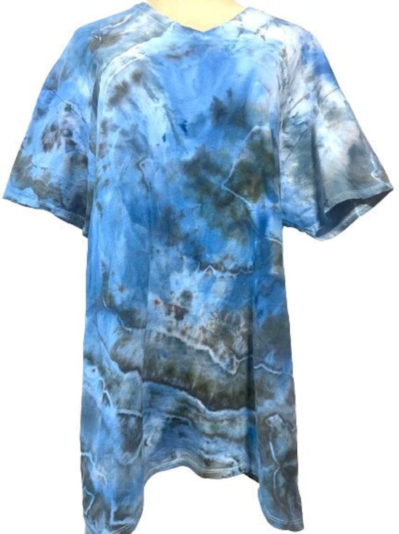 Hand Dyed Size XL Men's T-Shirt with Blue Grey Geode Pattern Cotton Fabric