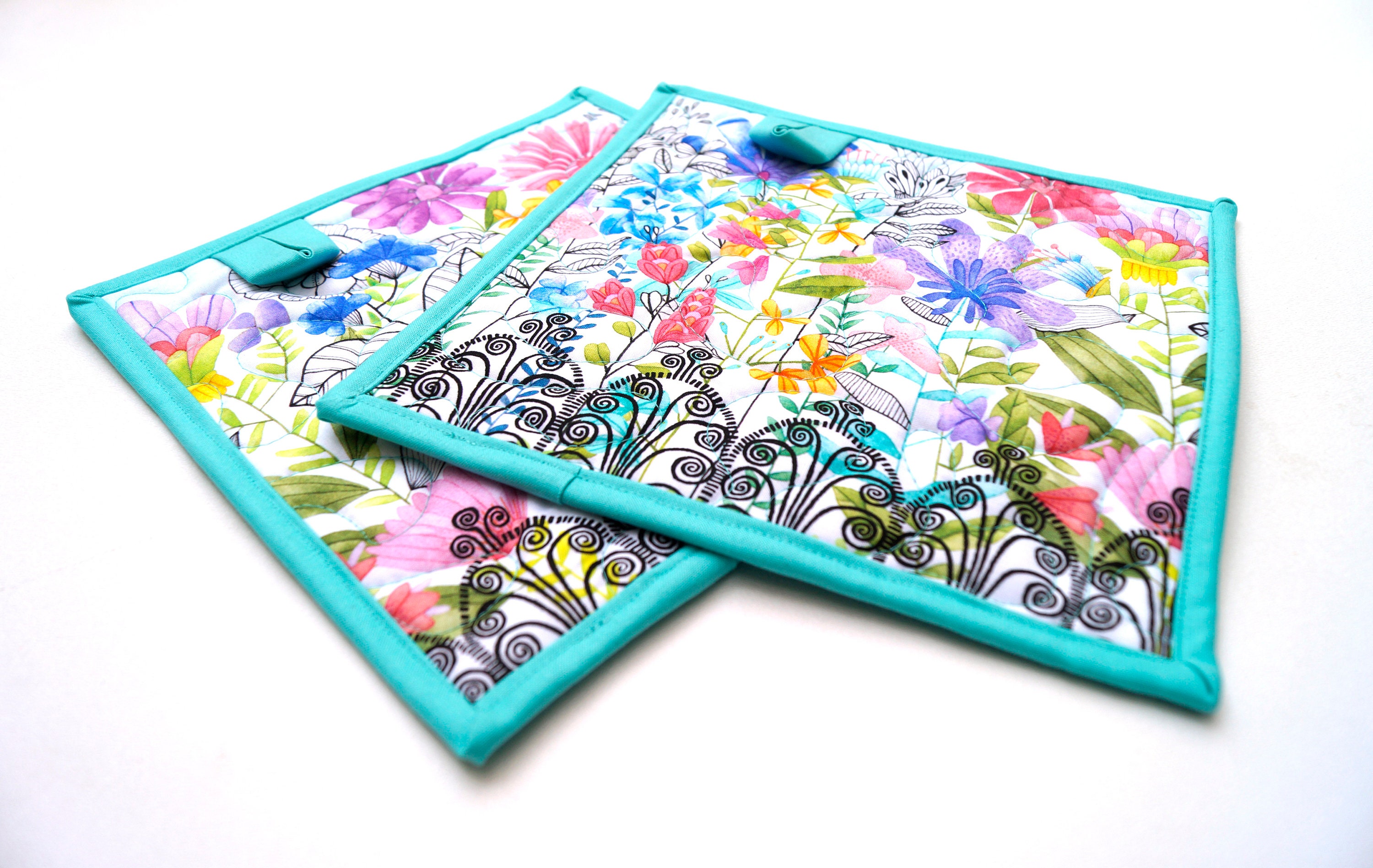 Download Quilted Fabric Pot Holders with Colorful Floral Pattern ...