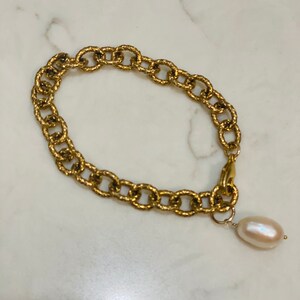 Bracciale in oro, bracciale a maglie grandi, bracciale di perle, bracciale in oro.