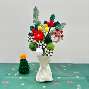Christmas Flower Bouquet Crochet, Anniversary Gift, Birthday, Christmas Home Decor, Knitted Bouquet for Girlfriend, Xmas Gift, Santa Claus
