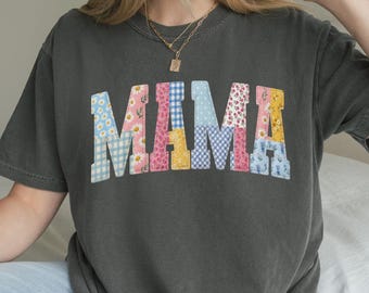 Comfort Colors® Benutzerdefinierte Patchwork-Stil Blumen Mama T-Shirt Oma Kern Shirt Trendy Mom T-Shirt Varsity Mom T-Shirt Quilt Patchwork Mama