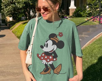 Disney Mickey Mouse Classic Pose Vintage Portrait T-Shirt, Mickey & Friends Tee, WDW Disneyland Family Holiday Vacation Girl Trip Shirt