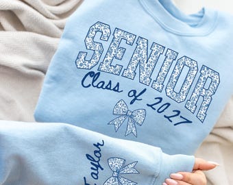 Custom Senior 2027 Sweatshirt, Personalized Class of 2027 Shirt, Coquette Senior 2027 Sweatshirt, Graduation Gift, Senior Mom Sweatshirt