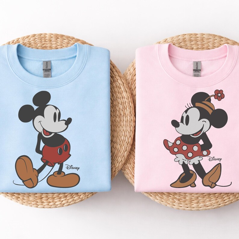 May include: A rustic wooden sign with the text "Welcome to our home" in a handwritten style. The sign is rectangular, with a distressed finish, and features a simple, inviting design. It's suitable for indoor or outdoor use.