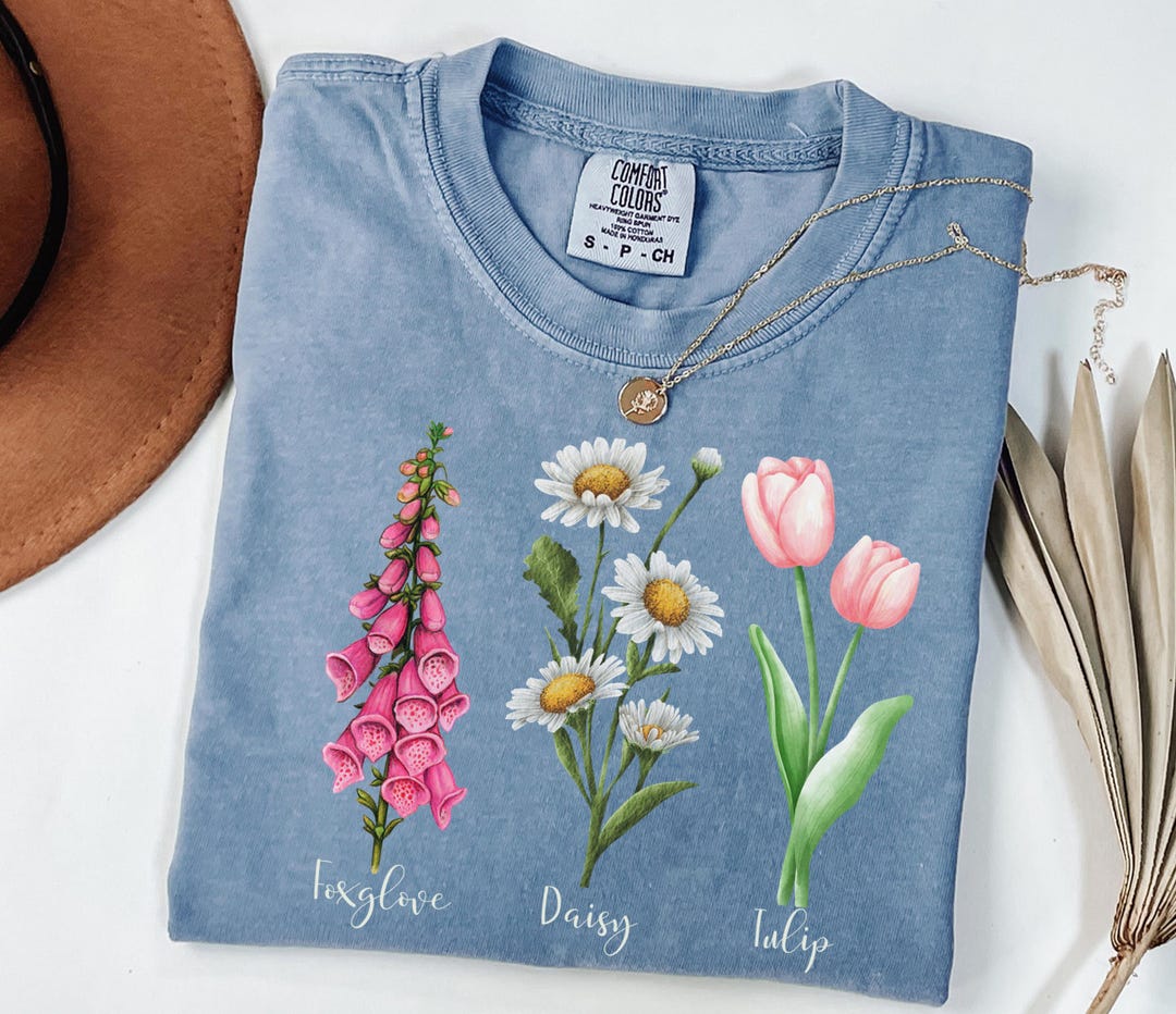 Subtle Floral Anti-Trump – Foxglove Daisy Tulip - Foxglove Daisy Tulip - T- Shirt