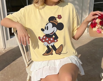 T-shirt portrait vintage Disney Mickey Mouse pose classique, t-shirt Mickey et ses amis, chemise voyage fille WDW Disneyland vacances en famille vacances