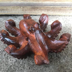 Wooden Octopus, Brown Octopus Statue, Home Decor, Birthday Gifts, Gift For Mother, Gift For Father, Gift For Girlfriend, Gift For Boyfriend