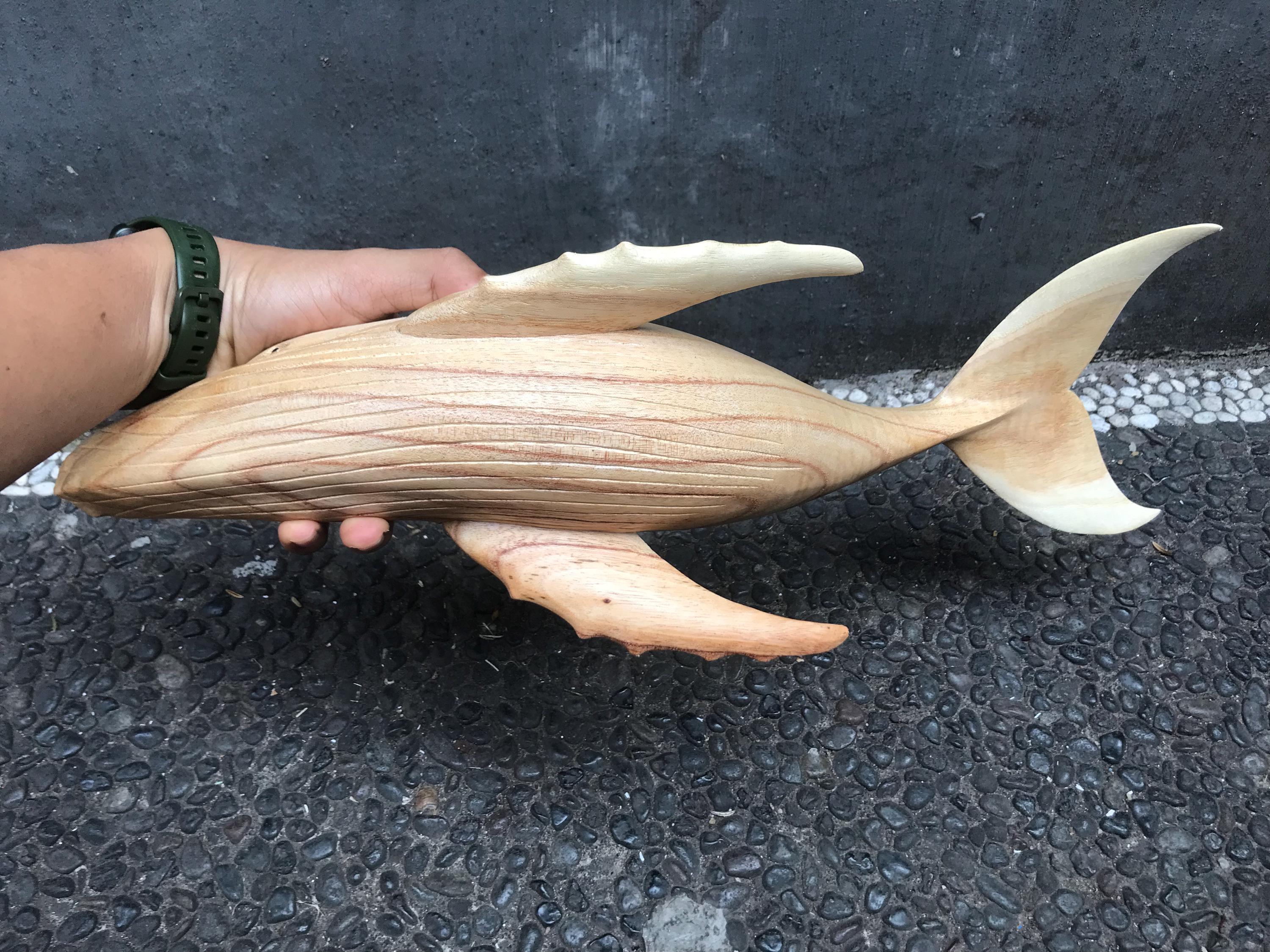 木製ザトウクジラ 50 cm 彫刻、ザトウクジラの木彫り、室内装飾 