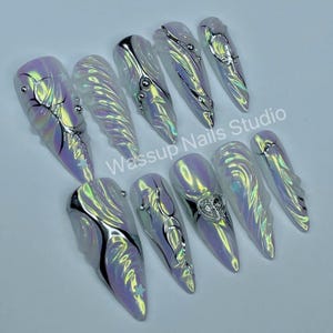 カスタムユニコーンクロームプレスオンネイル：Y2Kロングアーモンドバタフライデザイン