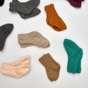 Chaussettes unisexes tricotées pour bébé, cadeau de baby shower image 9