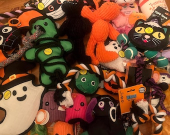 Mystery Boo Basket for Dogs Halloween Dog Gift Box Dog Treat & Toy Basket Spooky Dog Gift Puppy Trick or Treat Basket