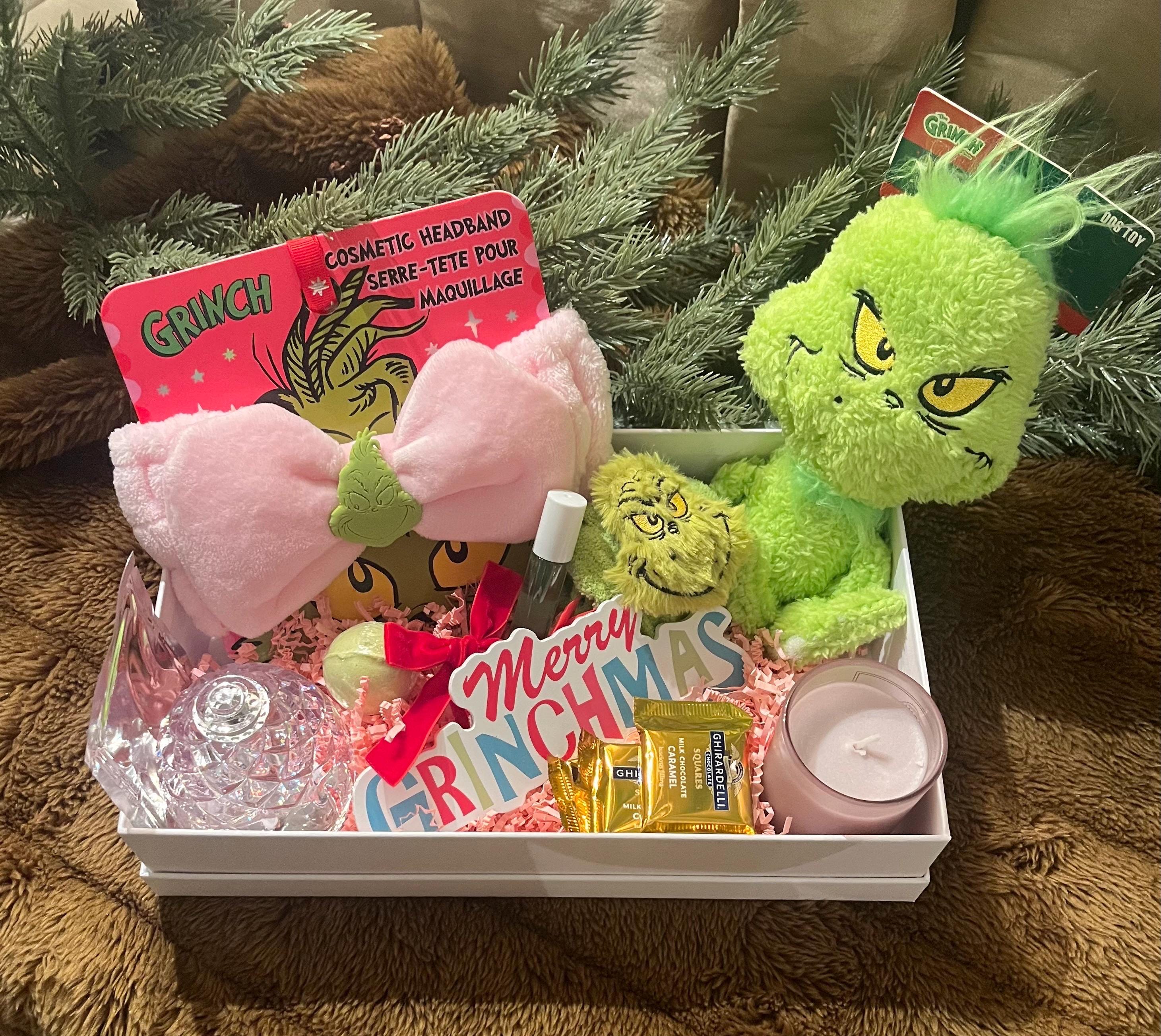 American Eagle Grinch Spa Headband Green Christmas Gift Holiday Stocking Stuffer The Grinch Spa Headband | TikTok main image 4