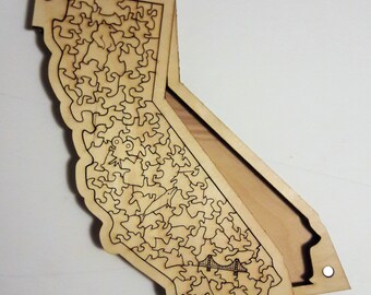 State of California wooden jigsaw puzzle with box