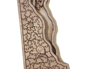 State of Delaware wooden jigsaw puzzle with box