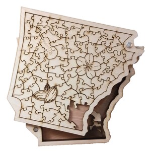 State of Arkansas wooden jigsaw puzzle with box