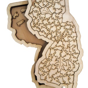 State of New Jersey wooden jigsaw puzzle with box