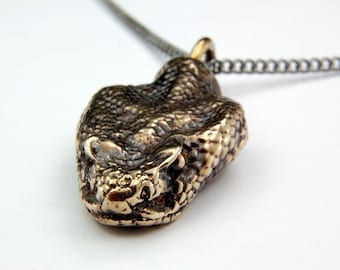 Collier tête de serpent Collier pendentif serpent à sonnette en bronze 3D Collier tête de serpent hochet