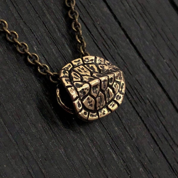 Petit collier en forme de carapace de tortue - Bronze massif coulé à la main - Oxydé et légèrement poli - Breloque pour bijoux Terrapin en trois dimensions